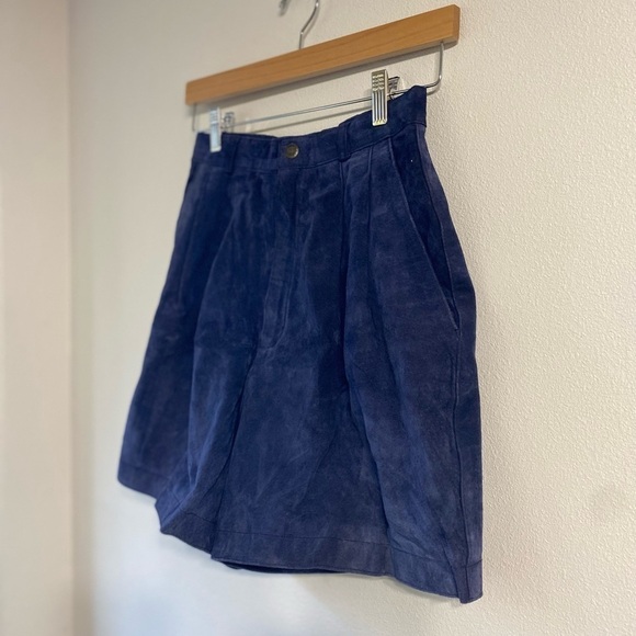 VTG 100% Leather(Suede) Navy Winter Shorts, size 4 - Picture 1 of 7